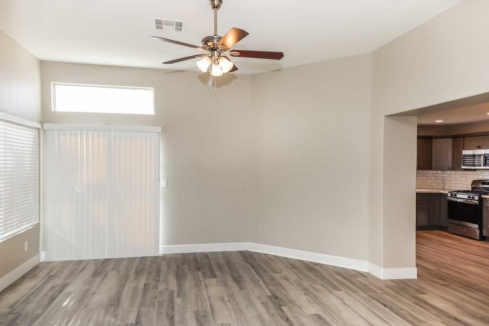 405 Rocky Rd - Photo 4 of 16