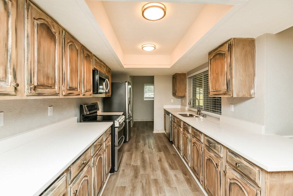 4301 Campion Ln - Photo 6 of 16
