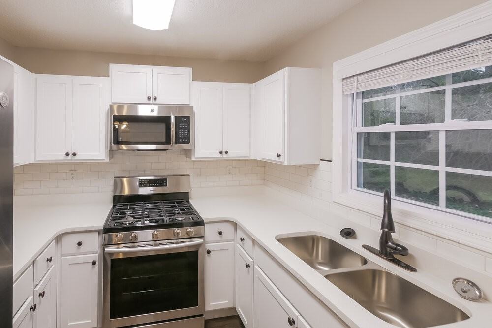 11195 Knotty Pine Pl - Photo 7 of 17