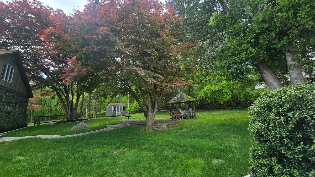 85 Washington Rd - Photo 2 of 19