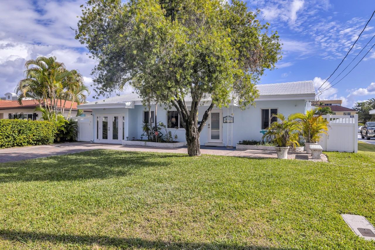 348 Se 18th Ave - Photo 2 of 50