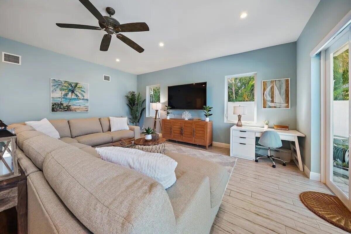 500 Sunrise Way - Photo 2 of 36