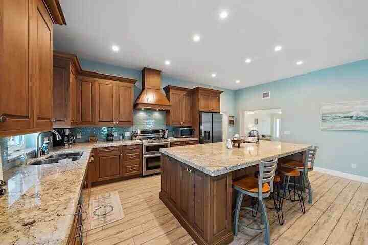 500 Sunrise Way - Photo 4 of 36