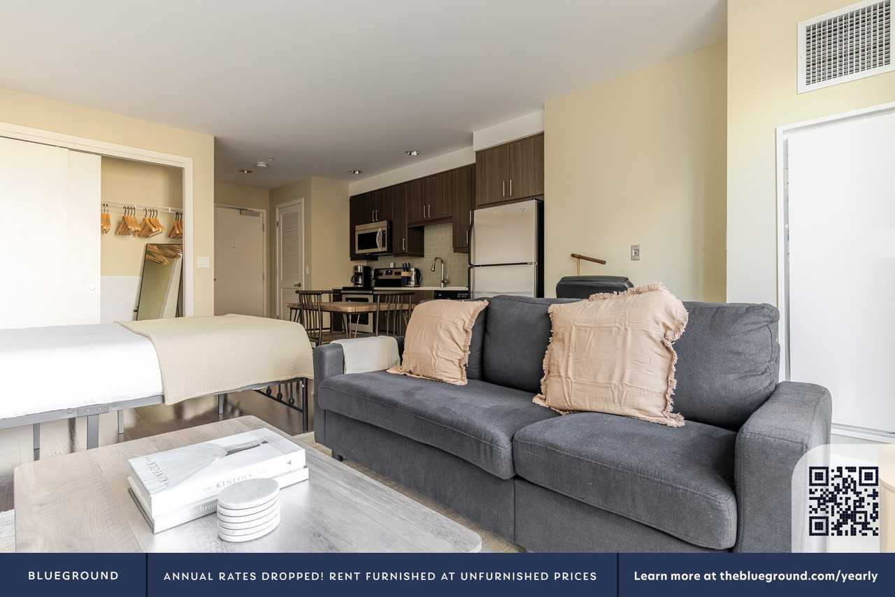 77 Exeter Street - Photo 4 of 19