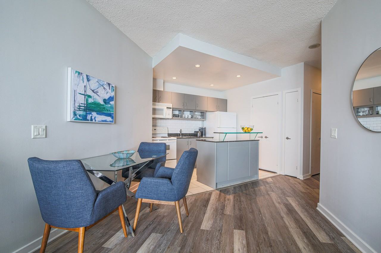 208 Queens Quay W #1031288P - Photo 6 of 8