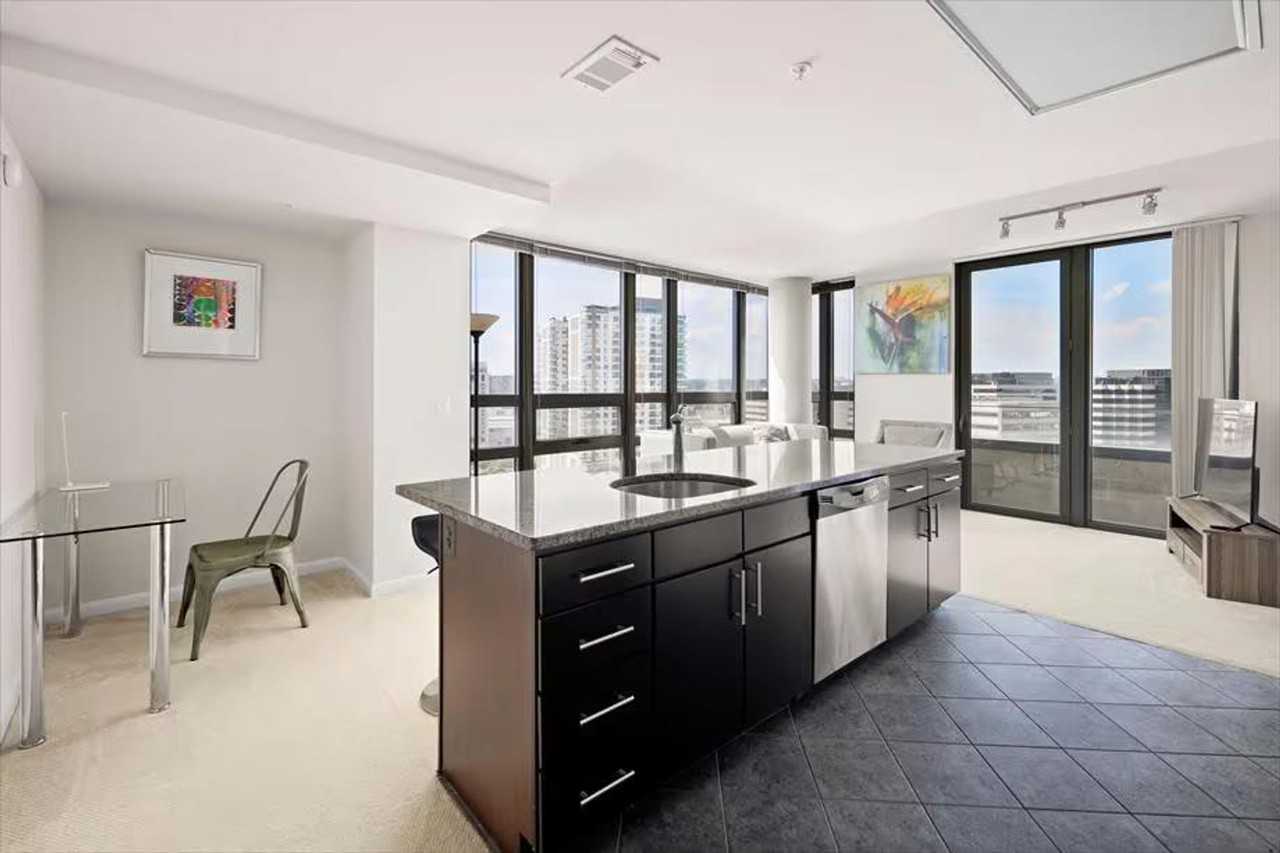 1405 South Fern Street #1054205P - Photo 4 of 30