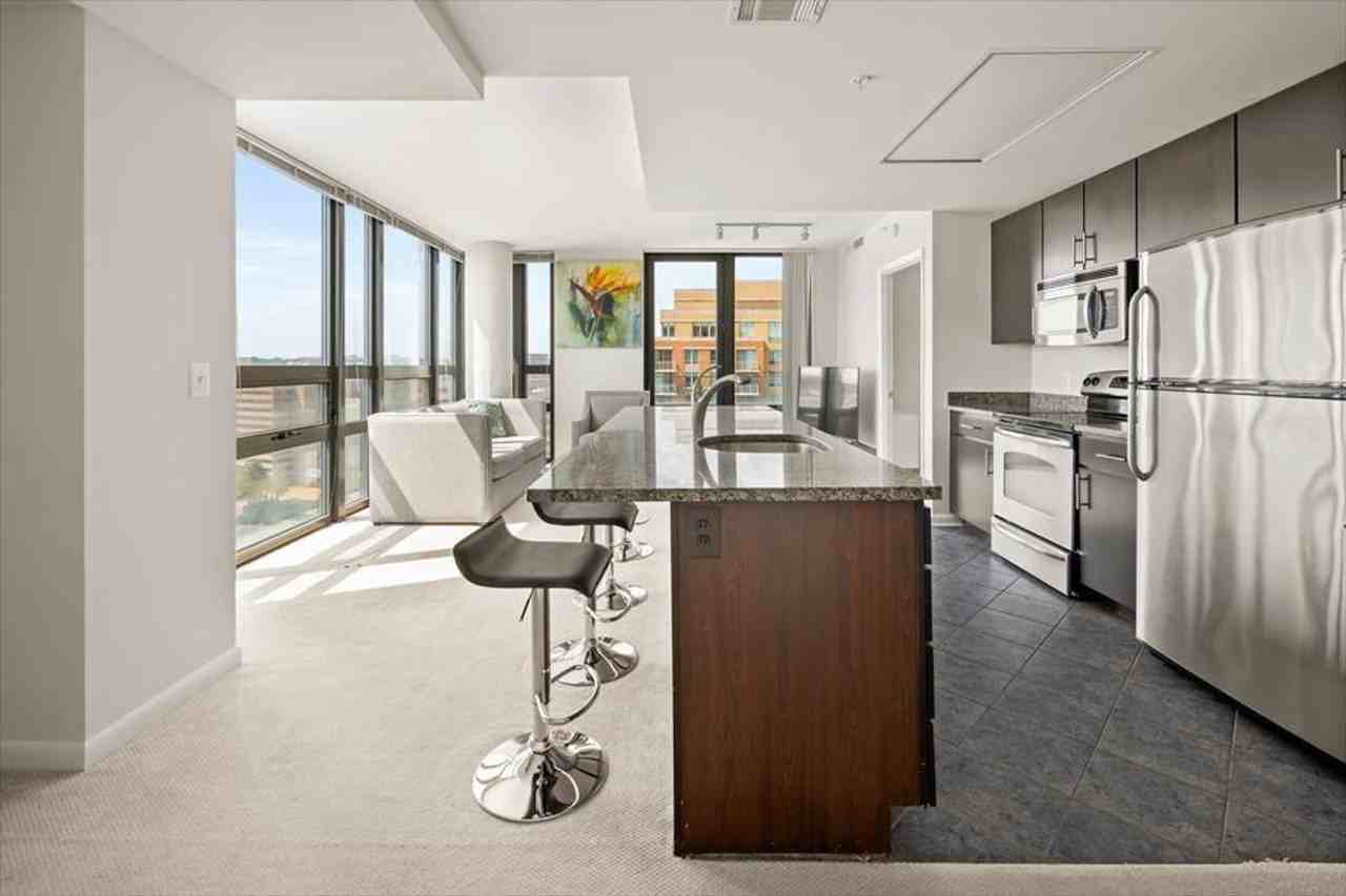 1405 South Fern Street #1054205P - Photo 5 of 30