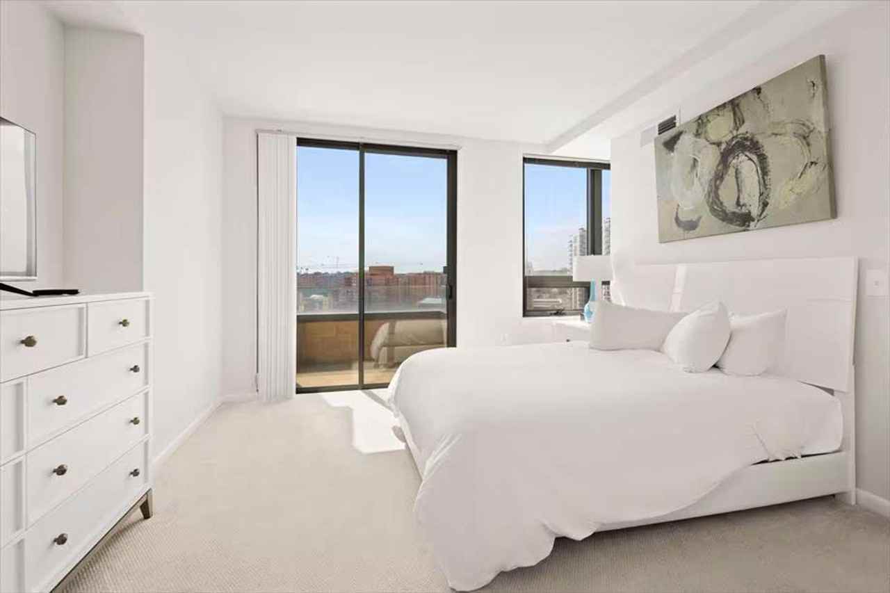 1405 South Fern Street #1054205P - Photo 6 of 30