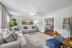 featured image of 728 Meadow Ln