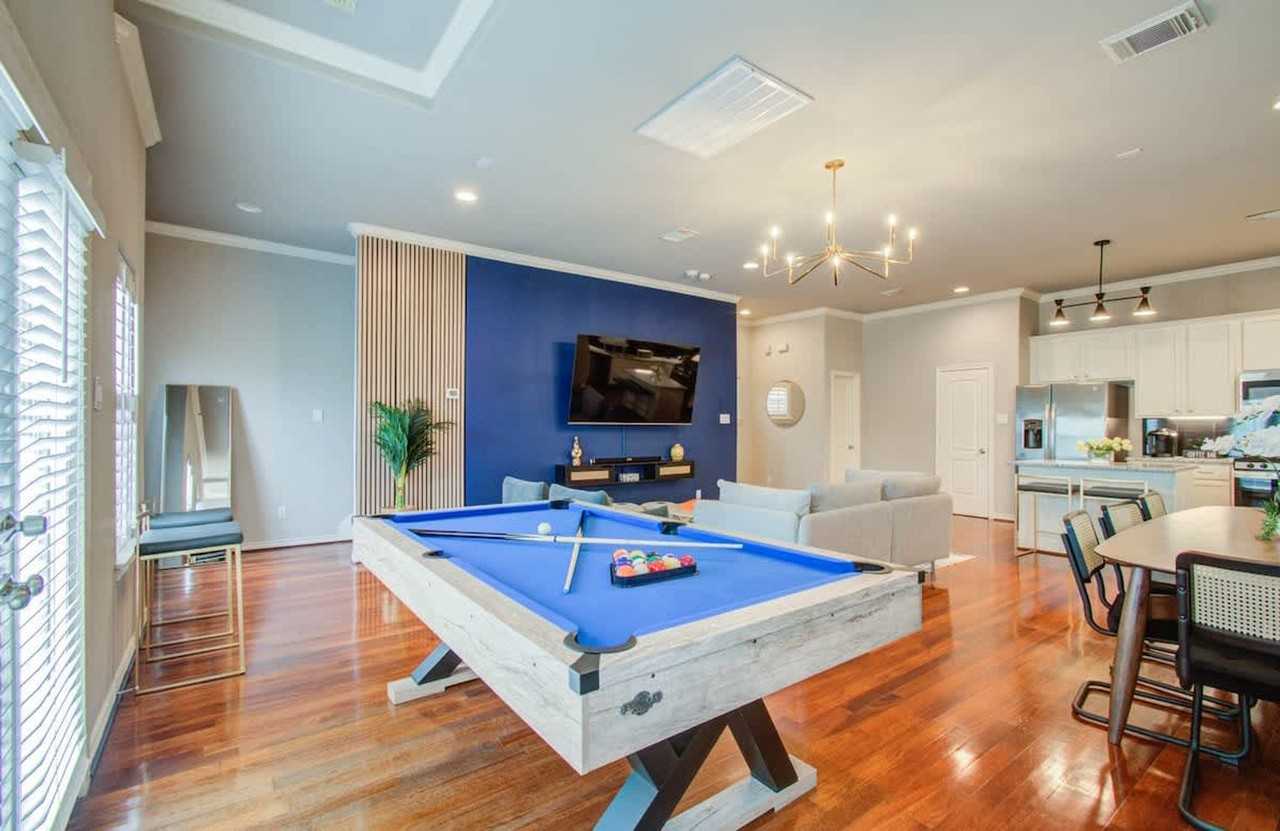 543 T C Jester Blvd #1225766P - Photo 5 of 18