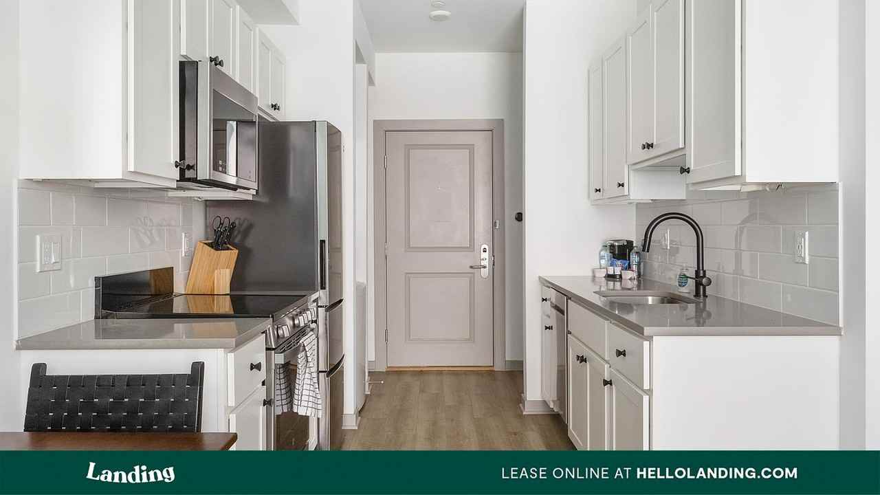 4014 Ludlow St - Photo 4 of 50