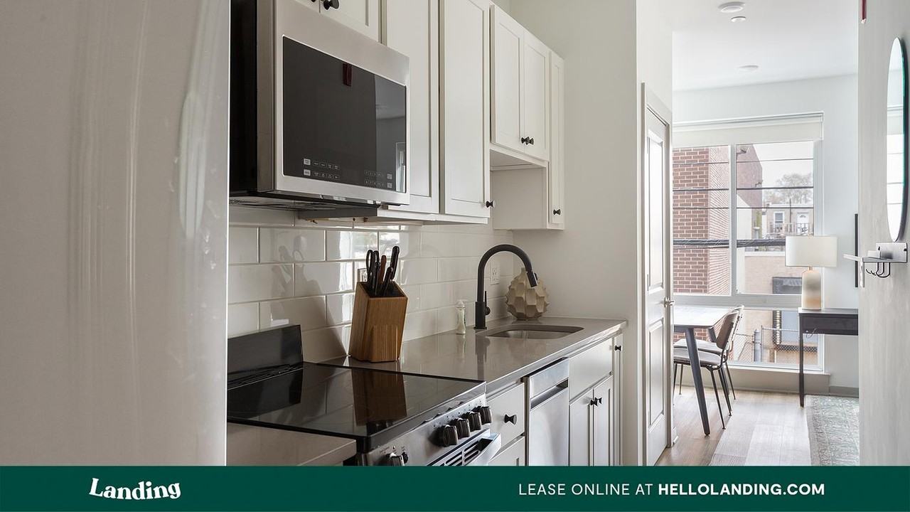 4014 Ludlow St - Photo 3 of 50