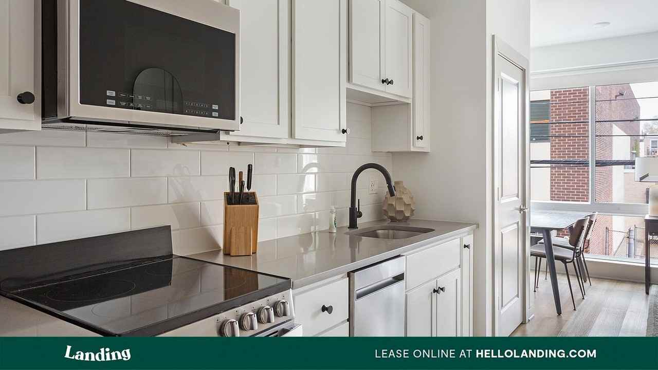 4014 Ludlow St - Photo 4 of 50