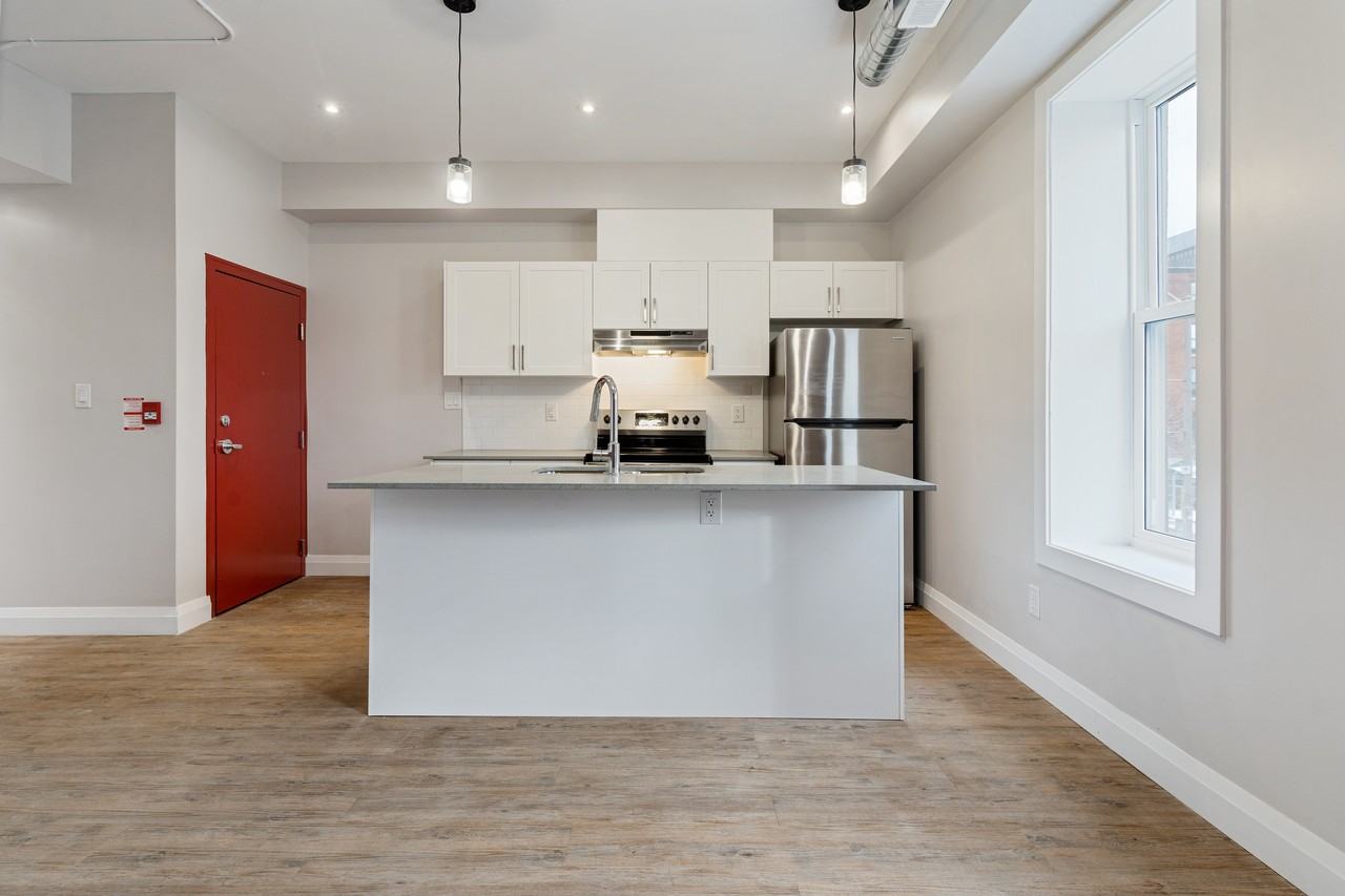 90 John Street South #2 - Photo 4 of 13