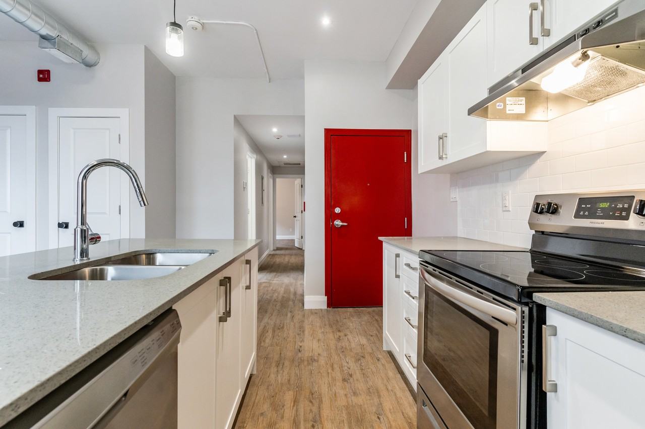 90 John Street South #2 - Photo 5 of 13