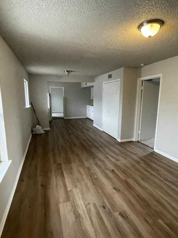 956 S 15th St - Photo 3 of 8