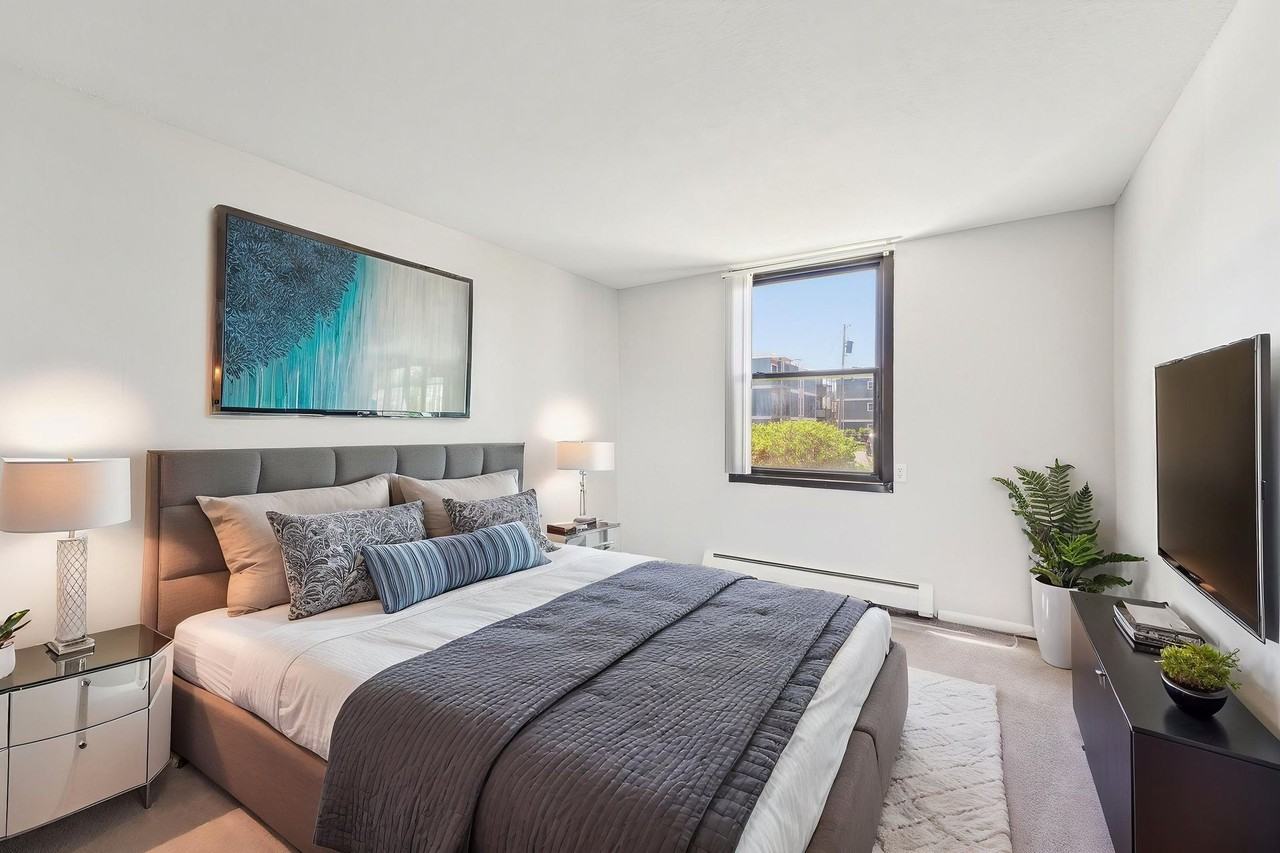 4505-4515 W 36th Half St - Photo 2 of 20