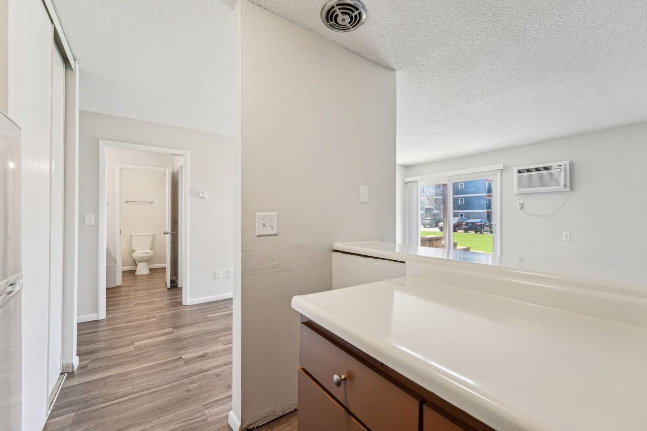 4505-4515 W 36th Half St - Photo 6 of 20