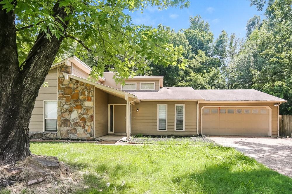 2604 Lynnfield Rd - Photo 3 of 15