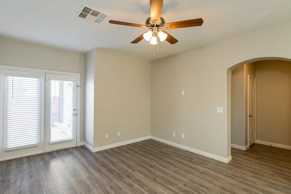 1132 Aldenwood Ave - Photo 6 of 17