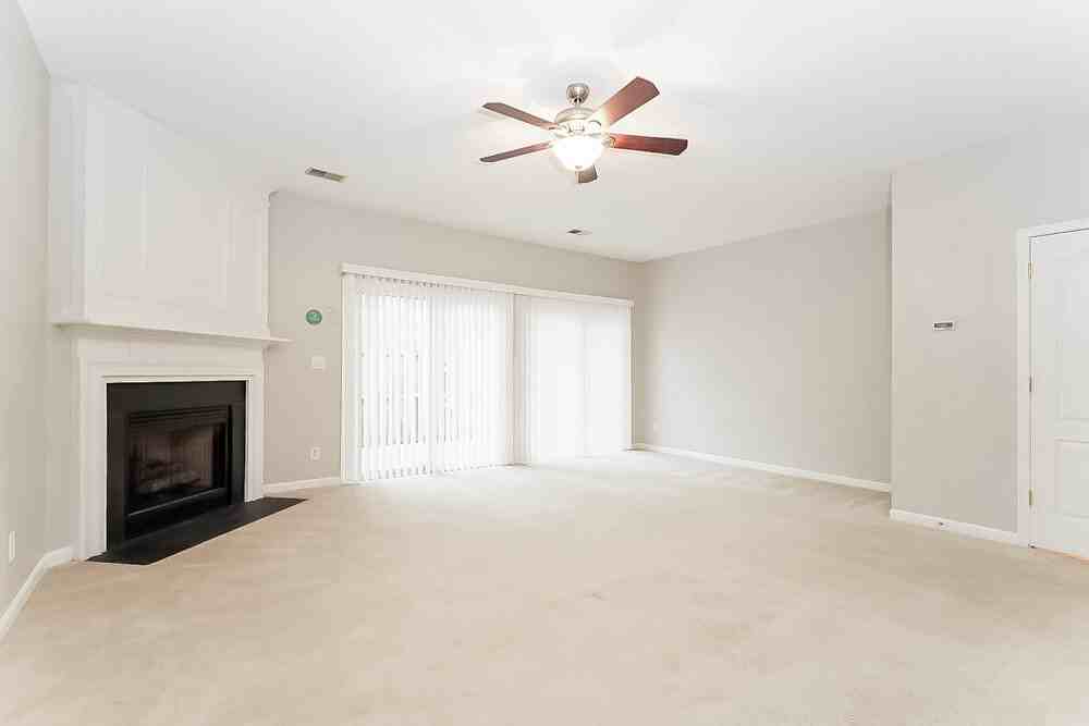 3973 Katherine Way - Photo 4 of 17
