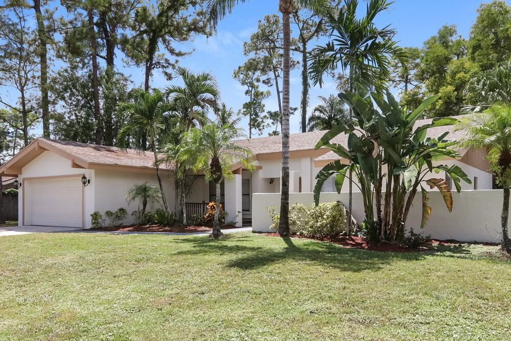 12463 Sawgrass Ct - Photo 3 of 16