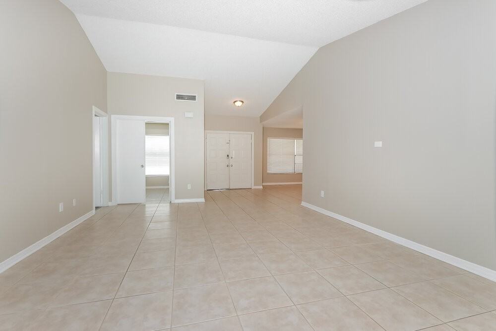 12463 Sawgrass Ct - Photo 6 of 16