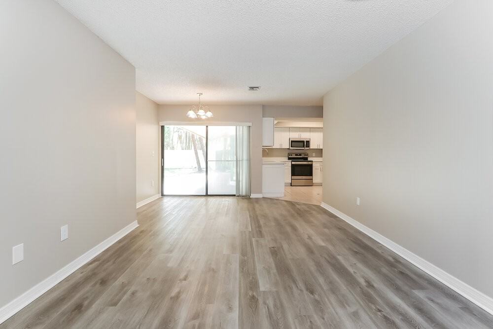 12463 Sawgrass Ct - Photo 7 of 16