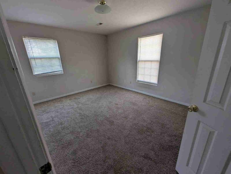 5780 Metropolis Lake Rd #C - Photo 2 of 5