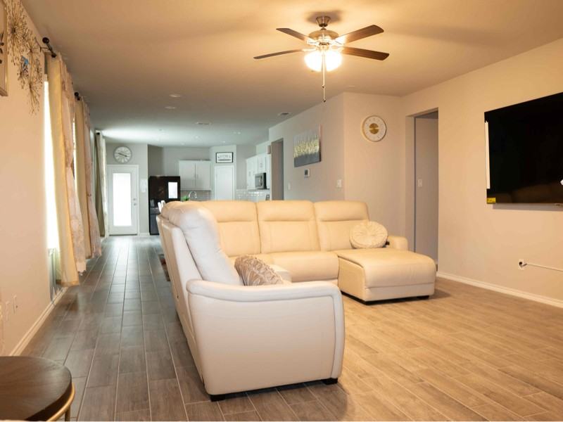 1714 Cecil Crest Ln - Photo 3 of 18