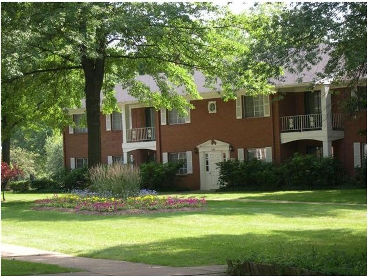 Monticello Apartments & Townhomes including Logan Gate & Logan Way - Photo 2 of 36