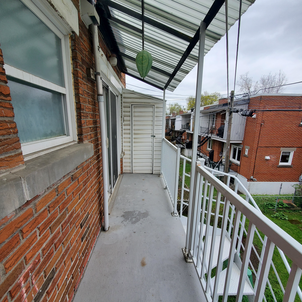 5120 Avenue Jeanne-d'Arc #4 - Photo 5 of 11