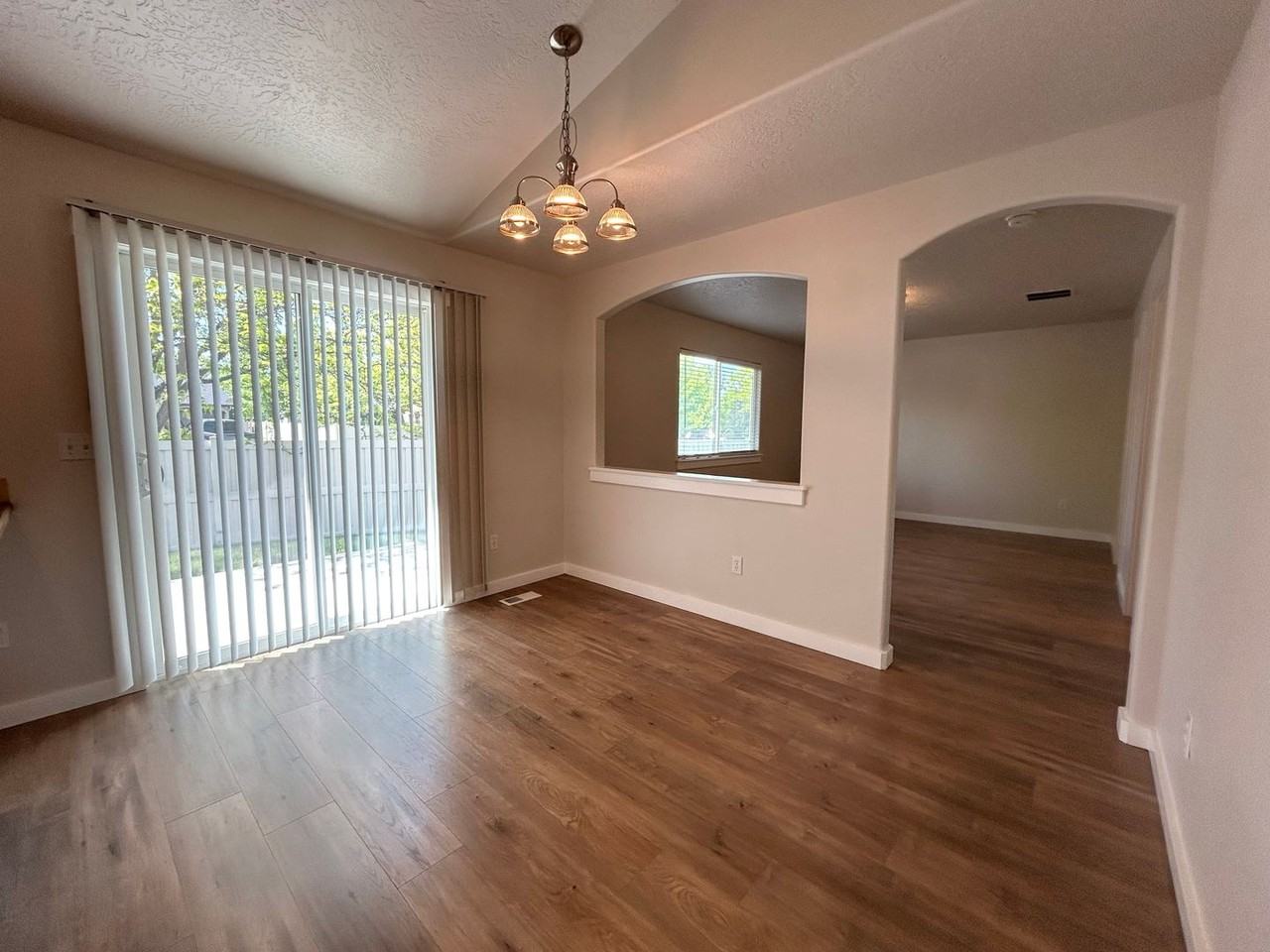 2225 W Steely Ct - Photo 6 of 31