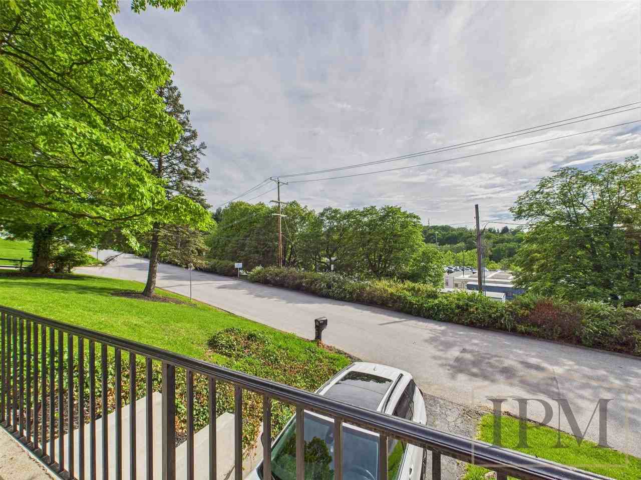 1371 Irving Rd - Photo 5 of 22