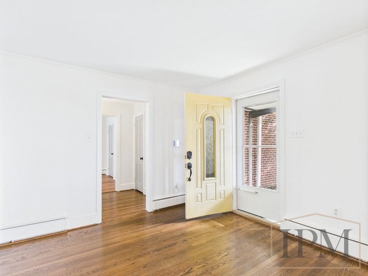 1371 Irving Rd - Photo 7 of 22
