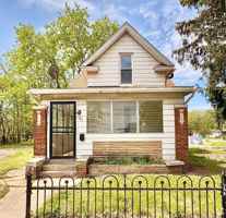 featured image of 127 Elm St