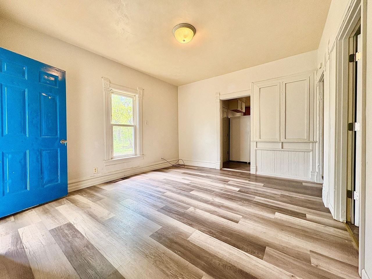 127 Elm St - Photo 4 of 19