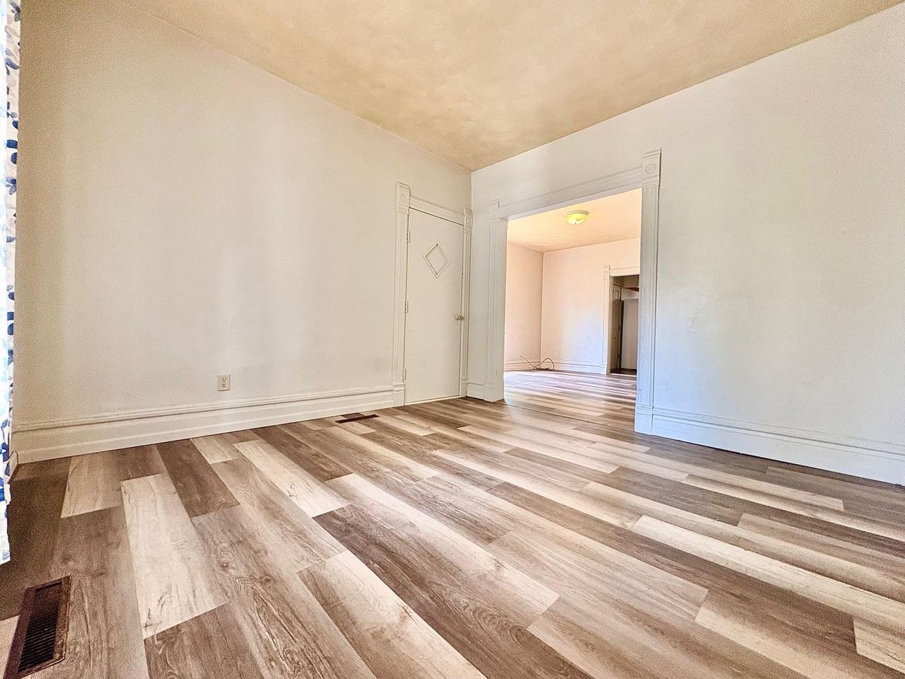 127 Elm St - Photo 7 of 19