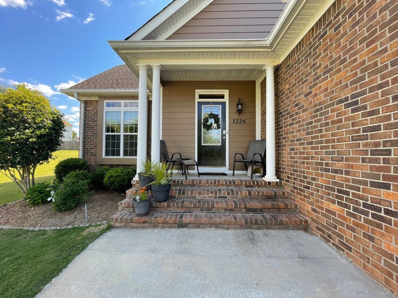 1226 Greenwich Pass - Photo 2 of 36