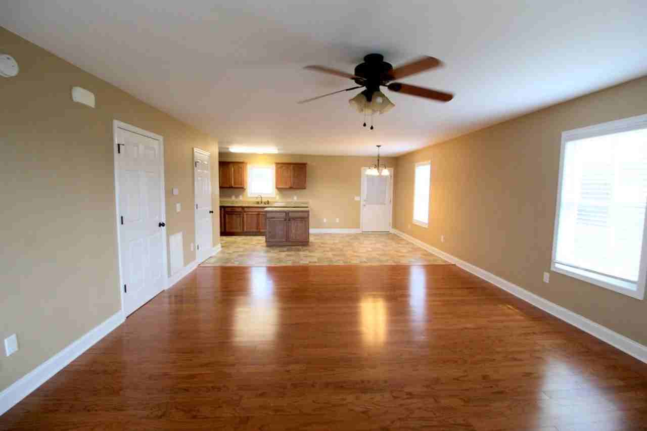 800 Carson Cir - Photo 3 of 22