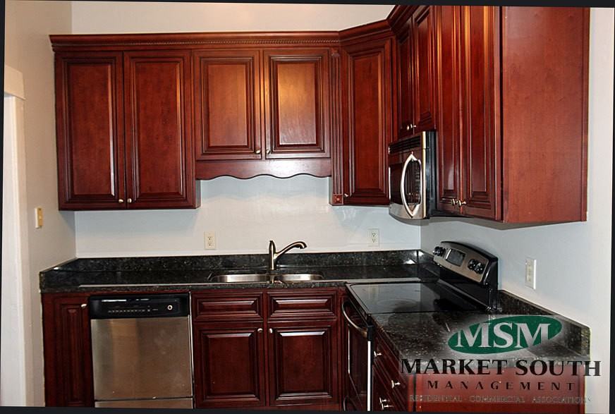 402 E 32nd St - Photo 2 of 9