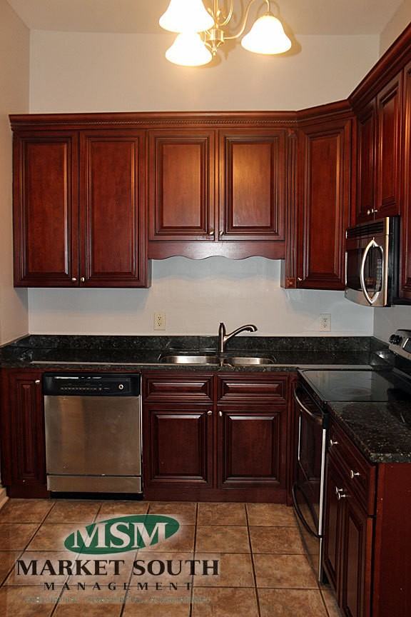 402 E 32nd St - Photo 3 of 9