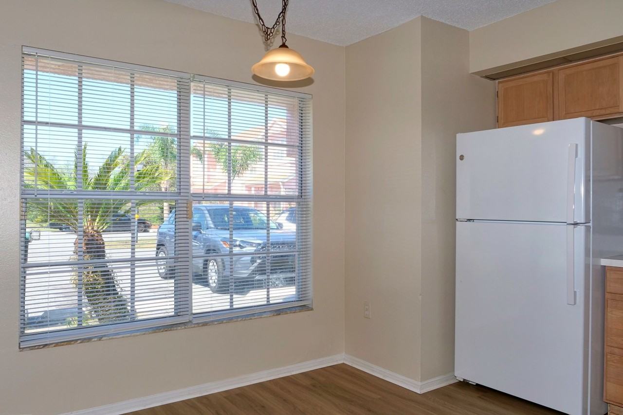 860 Monopoly Ct - Photo 5 of 23