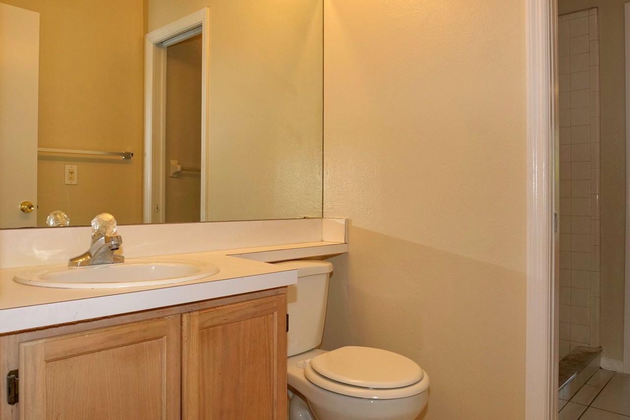 860 Monopoly Ct - Photo 7 of 23