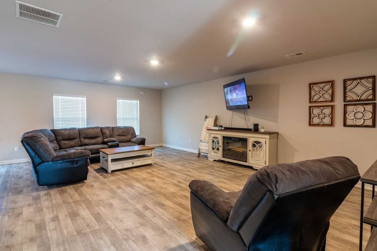 209 Stocks Cir - Photo 3 of 23