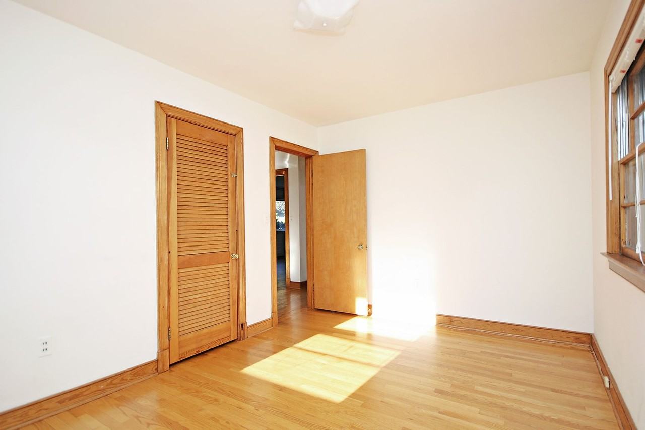 706 Grove Ave #A - Photo 7 of 11
