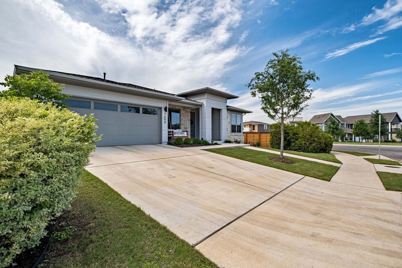7600 Hillock Ter - Photo 2 of 33