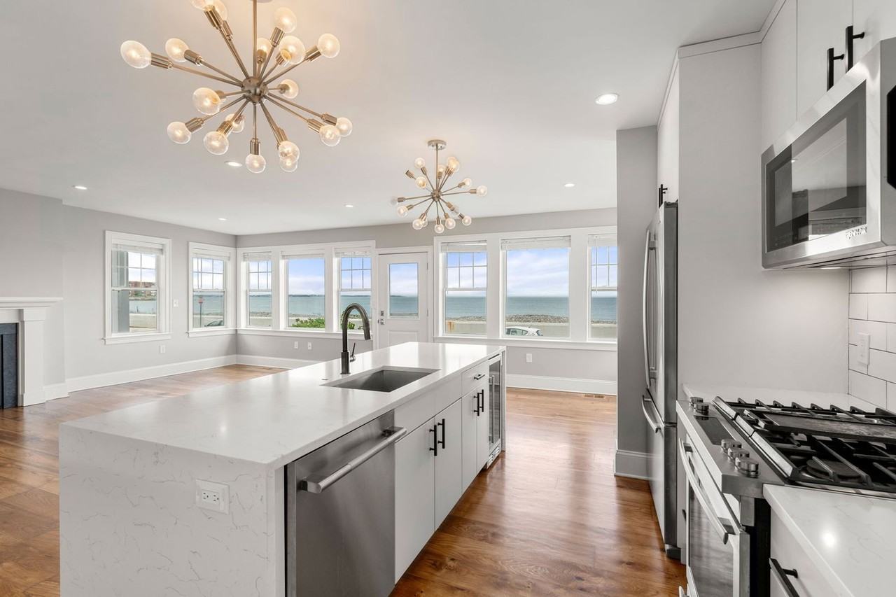 176 Winthrop Shore Dr #1 - Photo 2 of 24