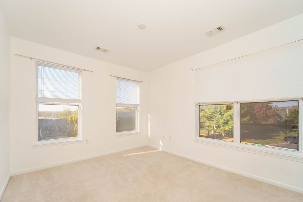 11311 Aristotle Dr - Photo 4 of 22