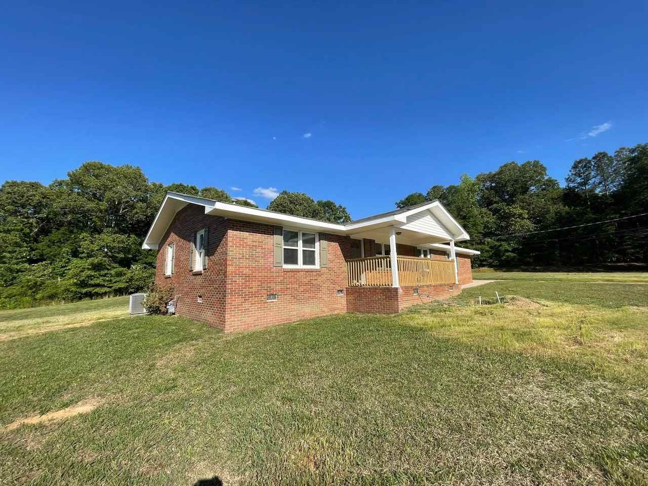 73 Bailey Rd Se - Photo 3 of 33